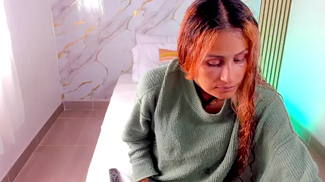 coralcarter1 online show from October 2025 03:57:02 PM