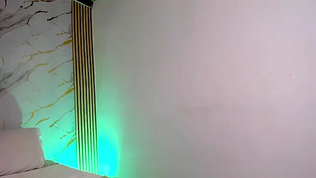 coralcarter1 online show from November 2025 02:54:01 AM