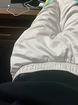 Snapshot of alex-riadh chatting on January 2025 01:37:02 PM alex-riadh online show from January 2025 01:37:02 PM