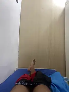 Snapshot of alex-riadh chatting on October 2025 10:52:02 PM alex-riadh online show from October 2025 10:52:02 PM