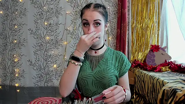 Snapshot of Mary0Lou chatting on December 2024 07:46:01 AM Mary0Lou online show from December 2024 07:46:01 AM