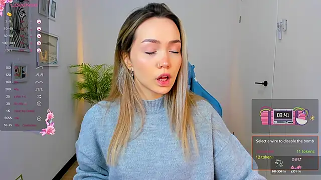 Evia r0se online show from December 2024 08:23:02 AM