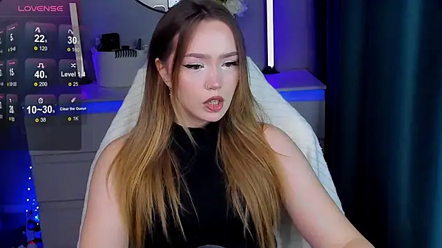 Evia r0se online show from September 2025 02:32:01 PM