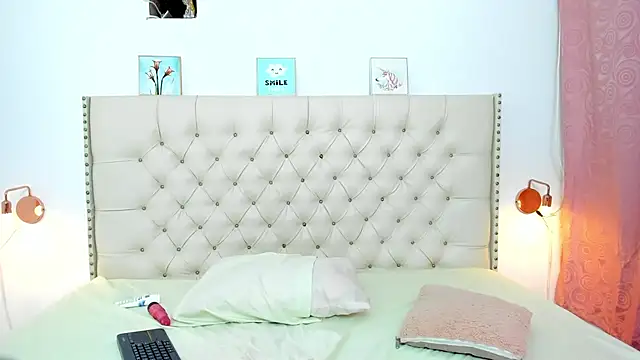 Kim Eli online show from December 2024 10:55:02 PM