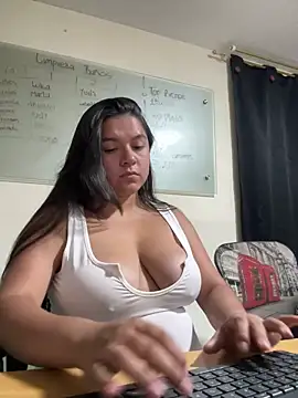 Snapshot of Catherine_summer1 chatting on January 2025 01:28:01 AM Catherine summer1 online show from January 2025 01:28:01 AM