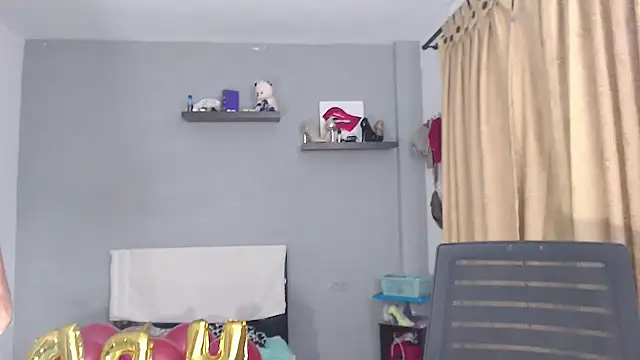 SusanLeroy online show from December 2025 10:00:02 AM