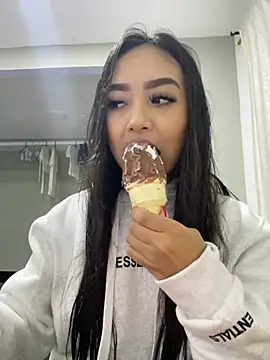 SOPHIACANDY19  online show from December 2024 01:17:01 AM