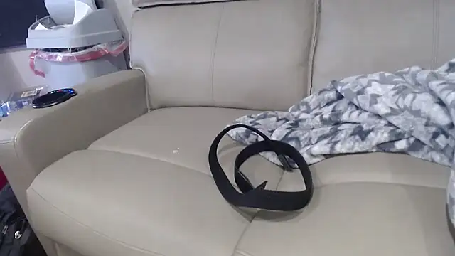 Snapshot of overaveragefreak4you chatting on February 2026 10:03:02 PM overaveragefreak4you online show from February 2026 10:03:02 PM