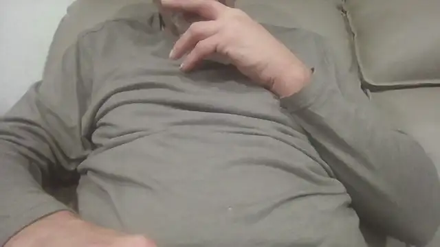 Snapshot of overaveragefreak4you chatting on February 2026 12:44:02 PM overaveragefreak4you online show from February 2026 12:44:02 PM