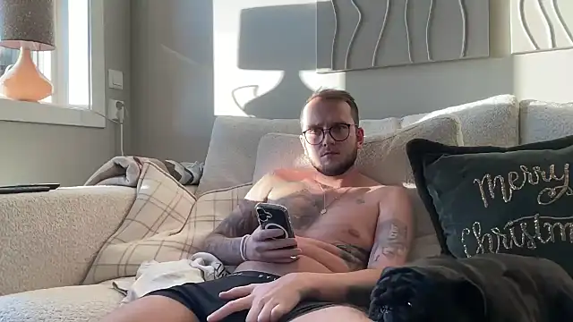 Snapshot of thehornyguy97 chatting on December 2024 12:58:01 PM thehornyguy97 online show from December 2024 12:58:01 PM