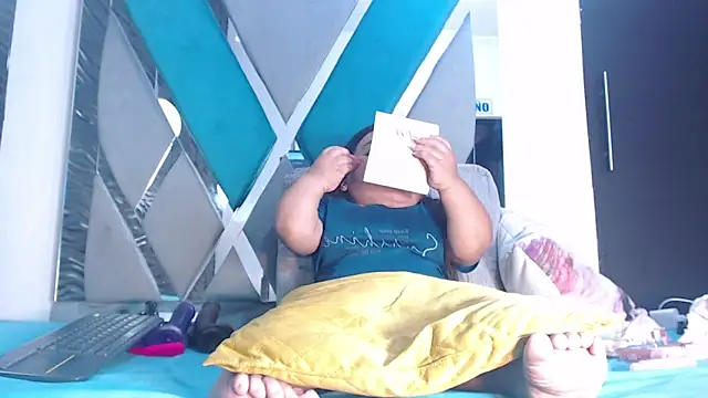 Snapshot of Michelle_Brooks chatting on November 2025 10:07:02 PM Michelle Brooks online show from November 2025 10:07:02 PM