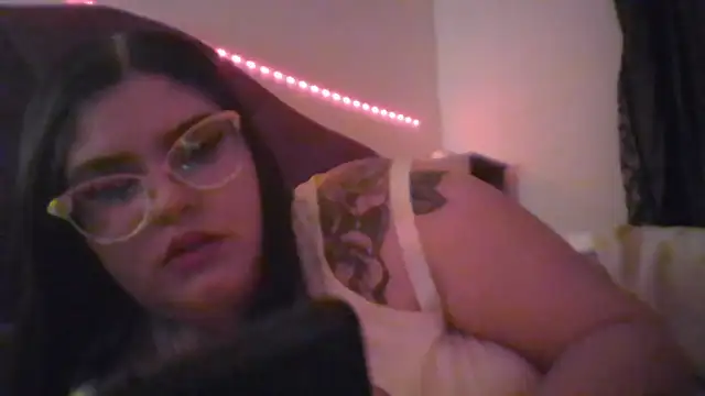 alexaandreea99 online show from February 2026 07:53:01 PM