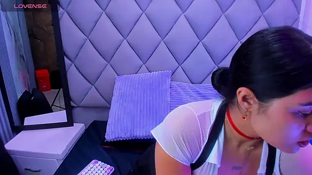 venusowen  online show from November 2025 11:32:02 AM