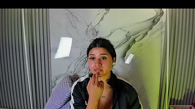 venusowen  online show from May 2026 02:14:01 PM
