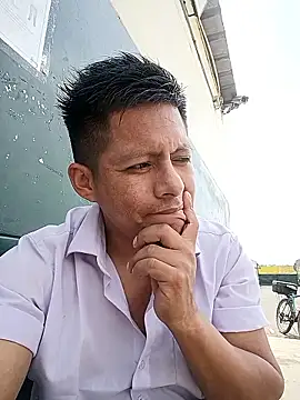 Snapshot of alexchir4 chatting on January 2026 03:36:02 PM alexchir4 online show from January 2026 03:36:02 PM