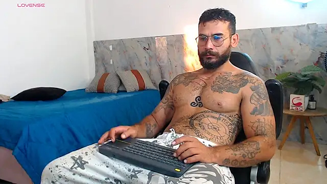 Snapshot of hanz_col chatting on November 2025 11:19:01 AM hanz col online show from November 2025 11:19:01 AM