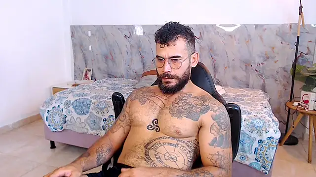 Snapshot of hanz_col chatting on November 2025 02:06:02 PM hanz col online show from November 2025 02:06:02 PM