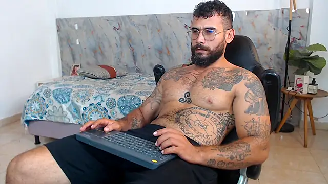 Snapshot of hanz_col chatting on November 2025 11:51:01 PM hanz col online show from November 2025 11:51:01 PM