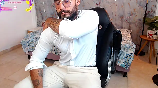 Snapshot of hanz_col chatting on December 2025 06:13:02 PM hanz col online show from December 2025 06:13:02 PM