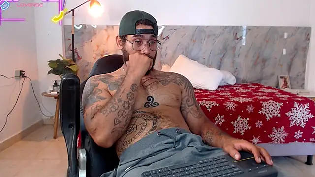 Snapshot of hanz_col chatting on February 2026 02:44:02 PM hanz col online show from February 2026 02:44:02 PM