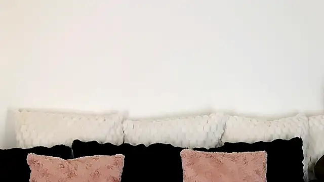 Snapshot of Aly_girl1 chatting on January 2026 01:15:02 PM Aly girl1 online show from January 2026 01:15:02 PM