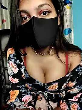 Reena Singh53 online show from January 2025 01:56:02 PM