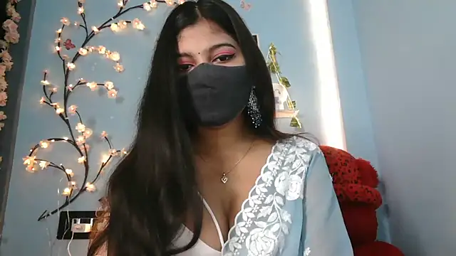 Reena Singh53 online show from October 2025 01:36:03 PM