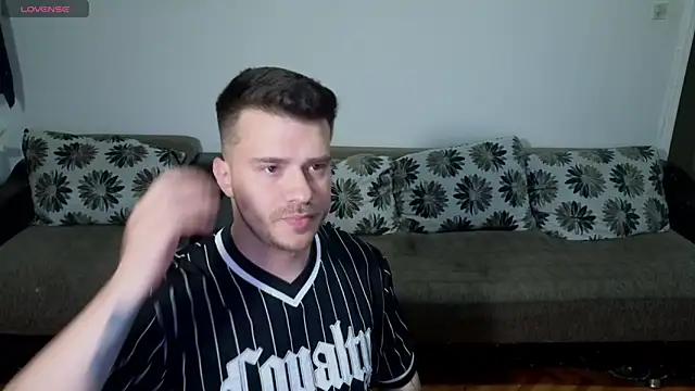 JohnnyStepBro online show from May 2026 08:14:02 PM