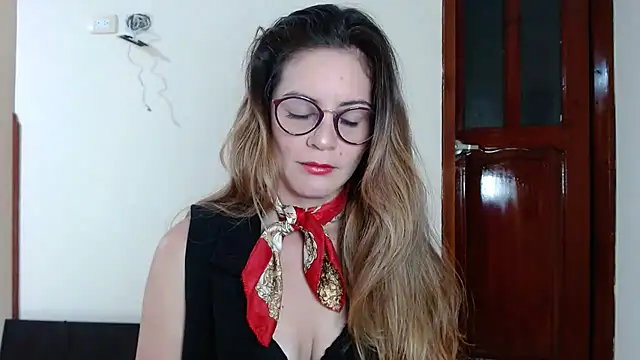 Snapshot of Hanny_24 chatting on December 2024 09:33:02 AM Hanny 24 online show from December 2024 09:33:02 AM