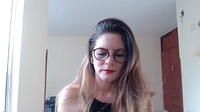 Snapshot of Hanny_24 chatting on December 2024 08:10:02 PM Hanny 24 online show from December 2024 08:10:02 PM