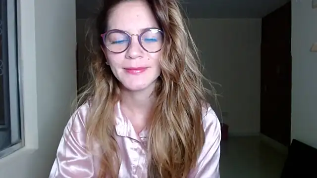 Snapshot of Hanny_24 chatting on December 2024 08:52:01 AM Hanny 24 online show from December 2024 08:52:01 AM