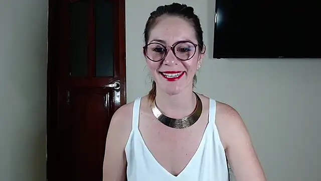 Snapshot of Hanny_24 chatting on January 2025 09:28:02 AM Hanny 24 online show from January 2025 09:28:02 AM