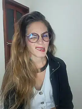 Snapshot of Hanny_24 chatting on January 2025 08:18:02 AM Hanny 24 online show from January 2025 08:18:02 AM