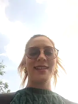 Snapshot of Hanny_24 chatting on February 2025 02:06:02 PM Hanny 24 online show from February 2025 02:06:02 PM