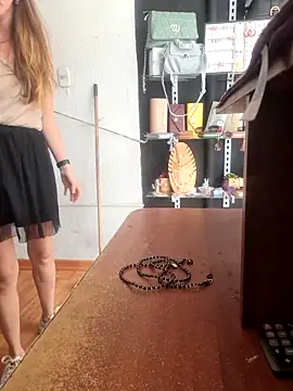 Snapshot of Hanny_24 chatting on February 2025 03:08:01 PM Hanny 24 online show from February 2025 03:08:01 PM