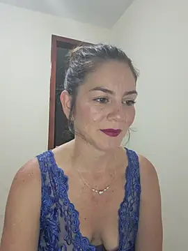 Snapshot of Hanny_24 chatting on October 2025 08:48:01 AM Hanny 24 online show from October 2025 08:48:01 AM