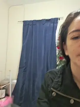 Snapshot of Hanny_24 chatting on December 2025 12:20:01 PM Hanny 24 online show from December 2025 12:20:01 PM