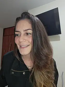 Snapshot of Hanny_24 chatting on January 2026 08:12:02 PM Hanny 24 online show from January 2026 08:12:02 PM