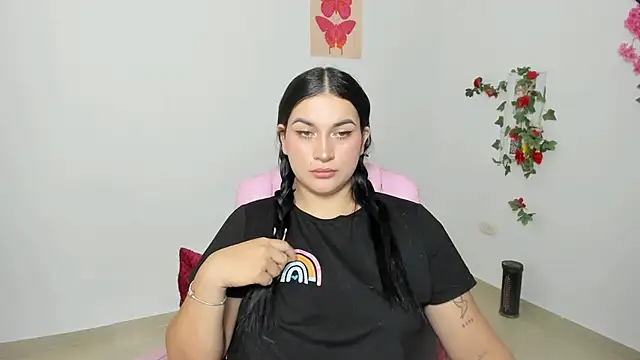 Emic  online show from September 2025 02:22:02 PM