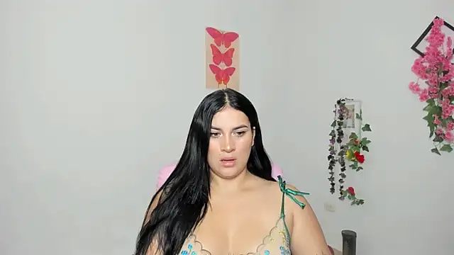 Emic  online show from October 2025 02:14:02 PM