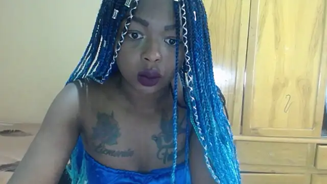 Snapshot of _Zooee chatting on January 2025 01:19:02 PM Zooee online show from January 2025 01:19:02 PM