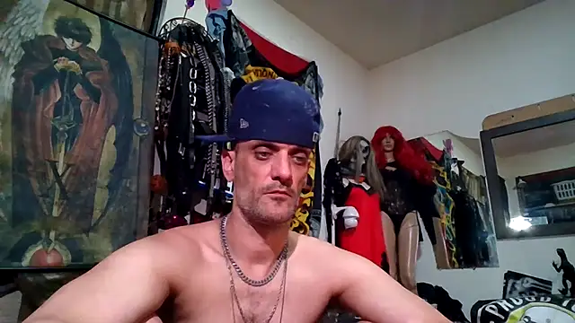 Snapshot of slinginbigD chatting on March 2026 06:26:01 AM slinginbigD online show from March 2026 06:26:01 AM