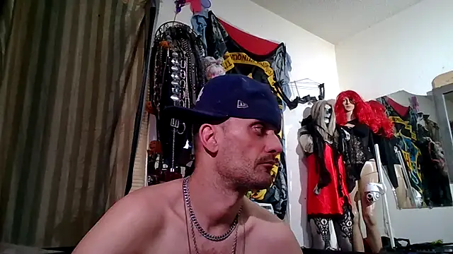 Snapshot of slinginbigD chatting on March 2026 08:48:01 PM slinginbigD online show from March 2026 08:48:01 PM