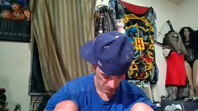 Snapshot of slinginbigD chatting on March 2026 09:24:01 AM slinginbigD online show from March 2026 09:24:01 AM