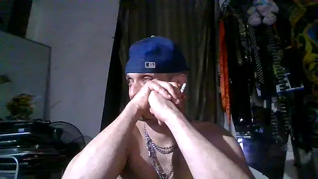 Snapshot of slinginbigD chatting on March 2026 08:51:02 AM slinginbigD online show from March 2026 08:51:02 AM