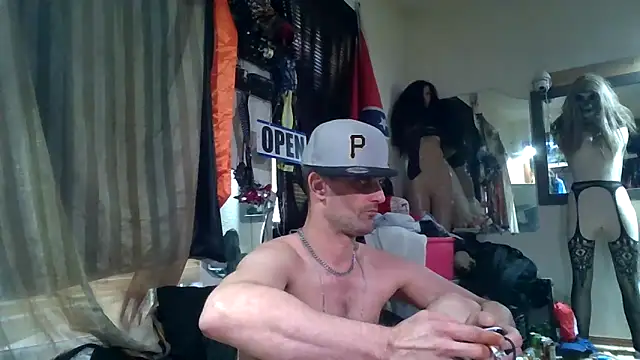 Snapshot of slinginbigD chatting on April 2026 05:47:02 PM slinginbigD online show from April 2026 05:47:02 PM