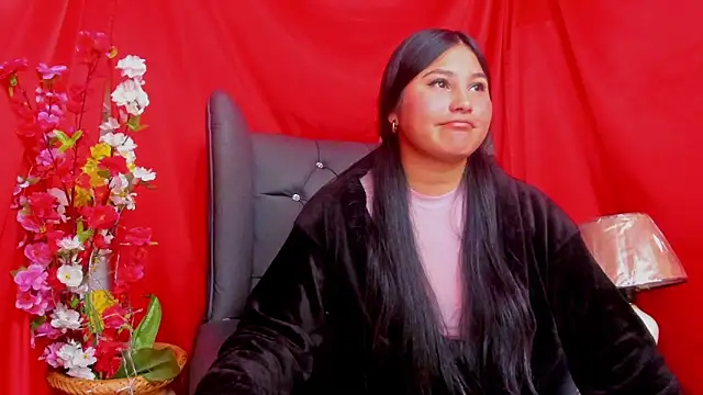 Snapshot of Little_Ivy chatting on February 2025 04:14:02 PM Little Ivy online show from February 2025 04:14:02 PM