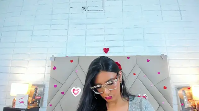 Isis Osman online show from February 2025 09:05:02 PM