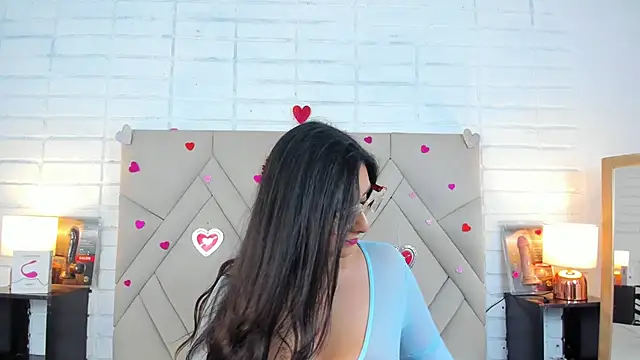 Isis Osman online show from February 2025 08:28:02 PM