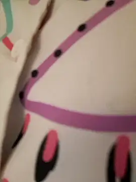 Isis Osman online show from December 2025 07:10:01 PM